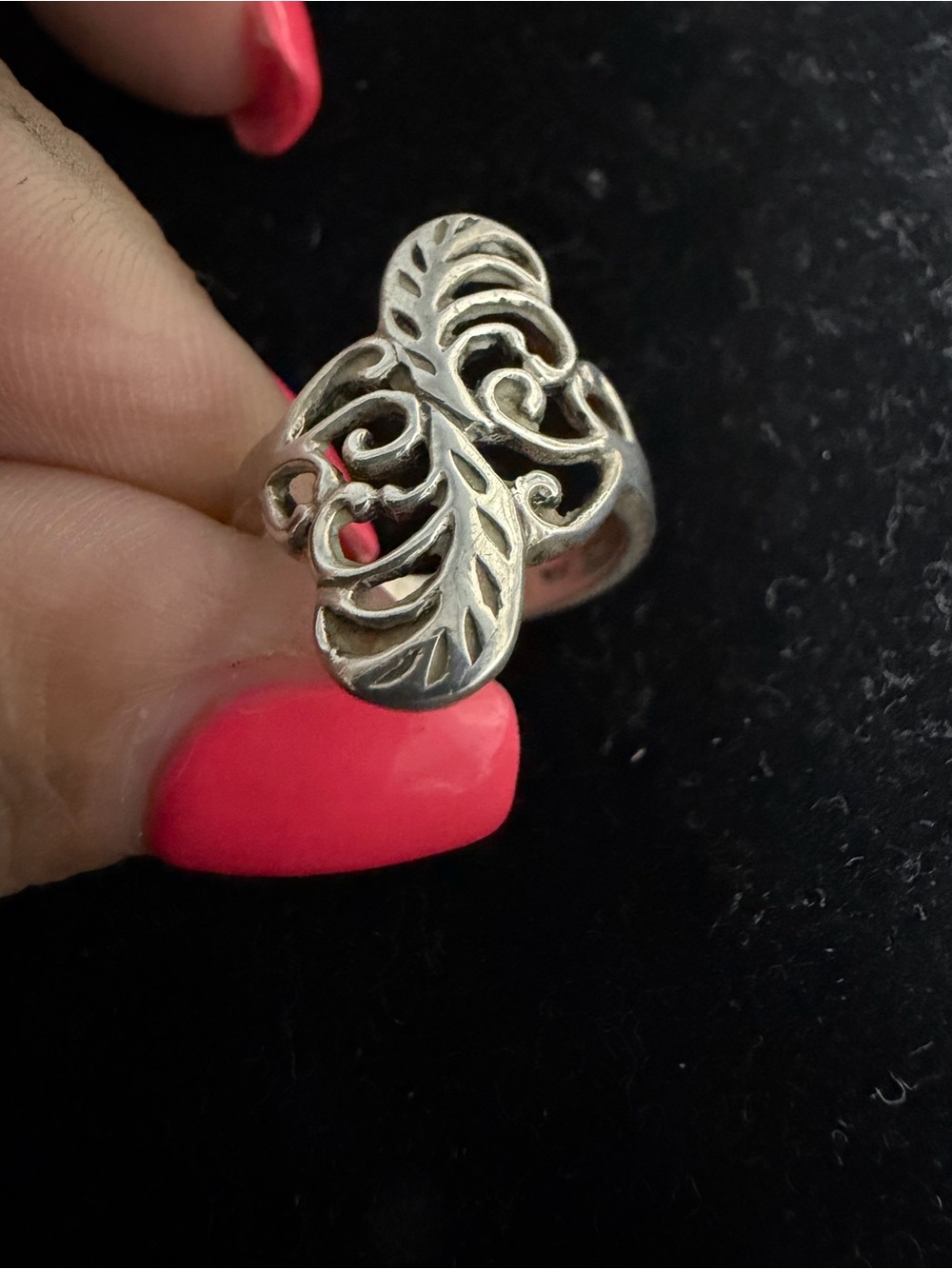 925 Sterling Silver Filigree Leaf Ring -